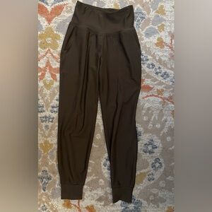 Old Navy High Waisted PowerSoft 7/8 Joggers XS • Coffee Brown